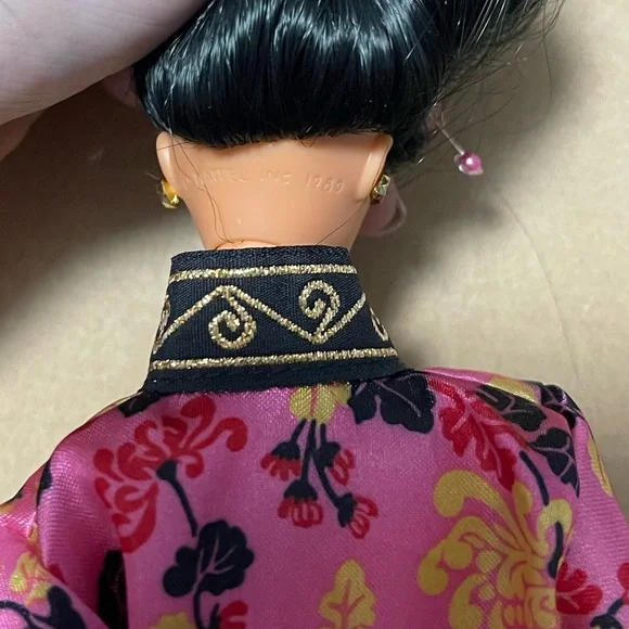 Vintage Barbie, Chinese limited edition + brush + base - Picture 9 of 11